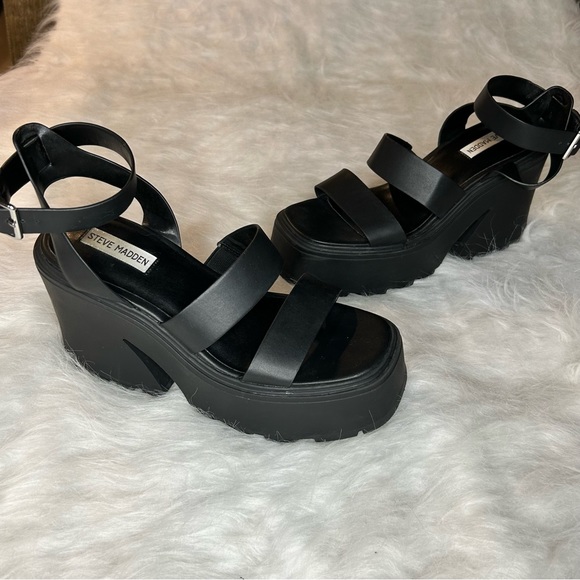 Steve Madden chunky black platforms - Picture 7 of 7